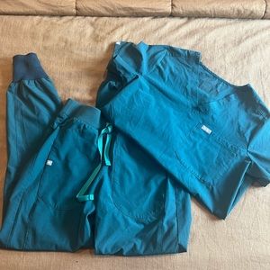 Figs Fionite Scrubs